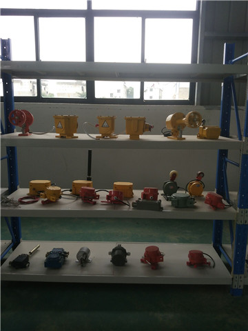 KPT2-12-30跑偏開(kāi)關(guān)_跑偏開(kāi)關(guān)化工廠(chǎng)跑偏開(kāi)關(guān)銷(xiāo)售
